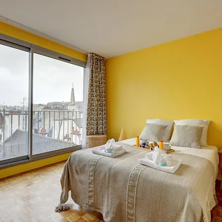 694 Floch - Superbe A Paris