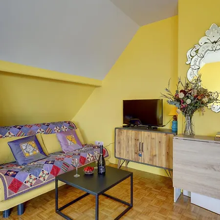 694 Floch - Superbe A Apartment